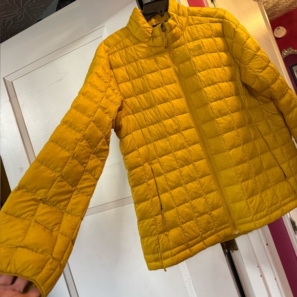 Yellow Puffer Jacket NEW - Picture 2 of 12